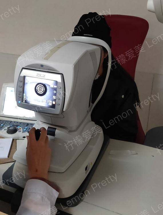 裂隙灯检查  用于检查眼睑,结膜,巩膜,角膜,前房,虹膜,瞳孔,晶状体及